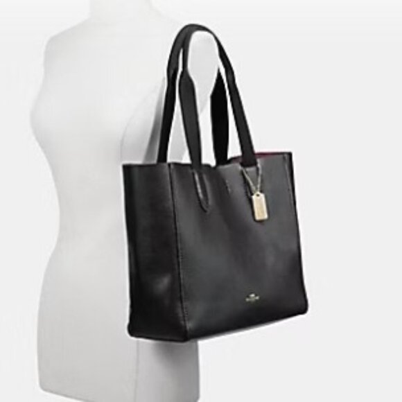 Authentic like new Coach Derby Tote in Black - Picture 1 of 15